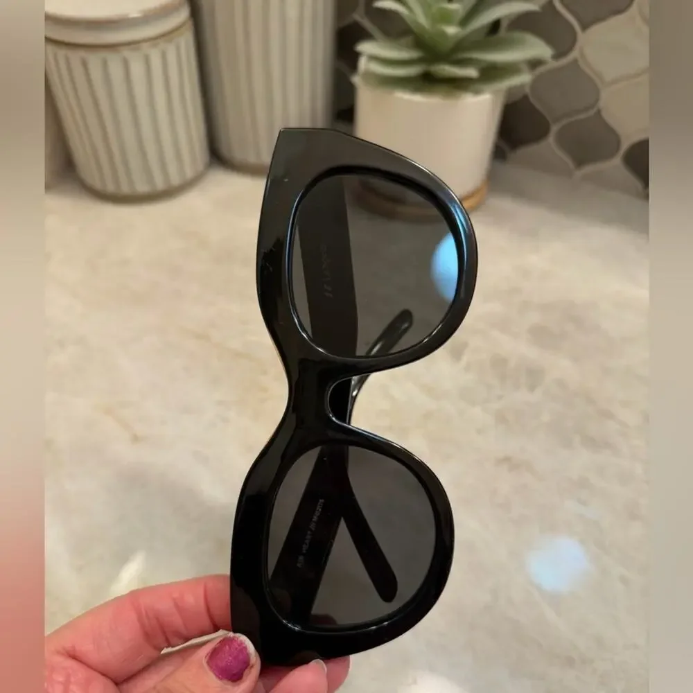 Le Specs Air Heart black sunglasses